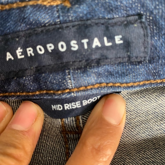 2 pairs one dark and one light same size and style 8L - Picture 14 of 16